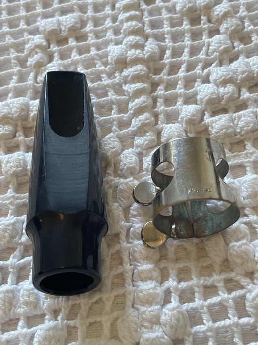Boquilha e Abraçadeira para Saxofone Alto