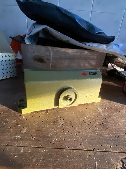 Mola hidráulica para porta CISA