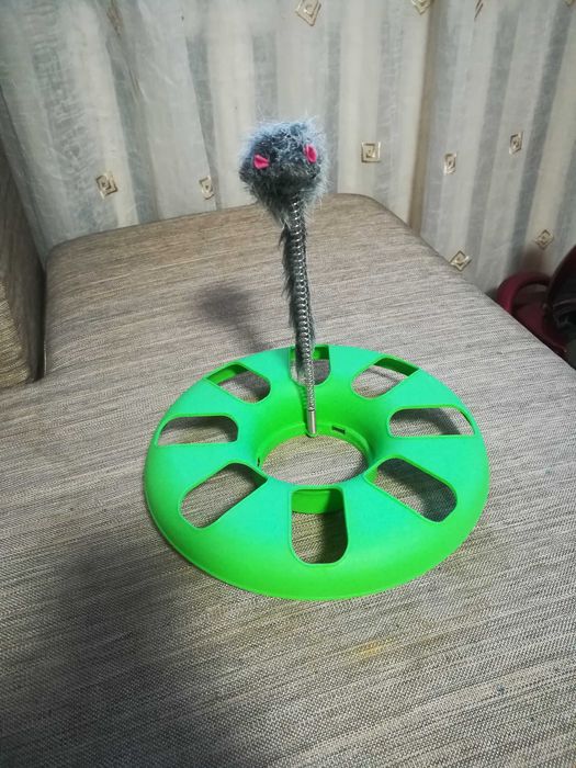 Продаю игрушку для котов " Мышка на гибкой пружине "