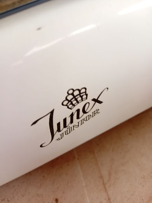 Fogão de dois bicos a gás
Pode ser ligado diretamente a botija