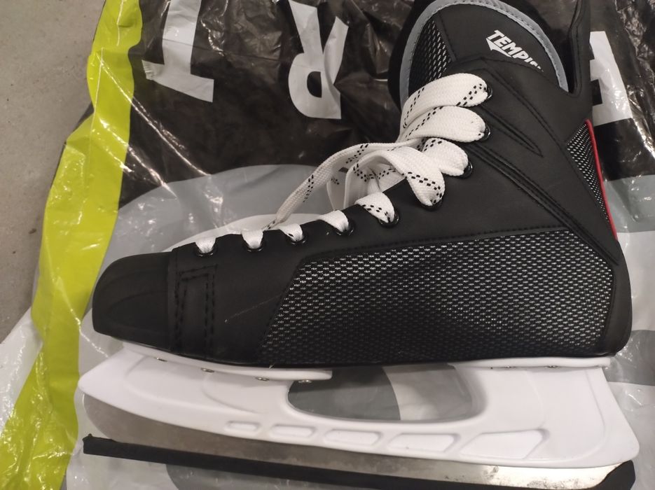 Łyżwy hokejowe jak nowe 46 Boston black