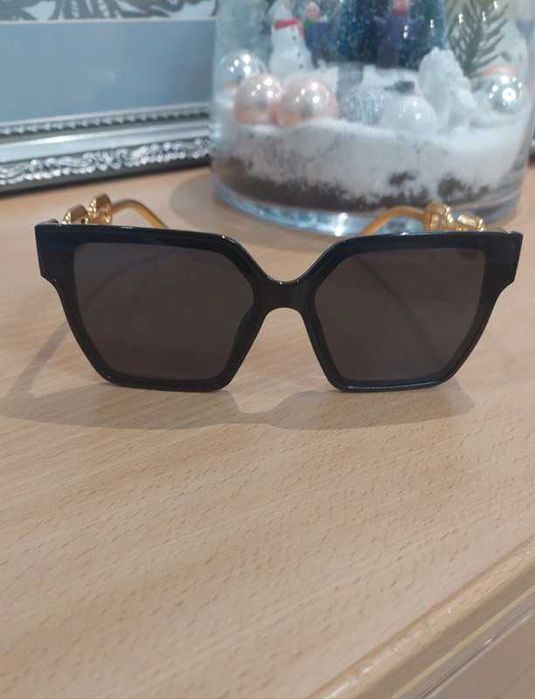 Modne okulary przeciwsłoneczne