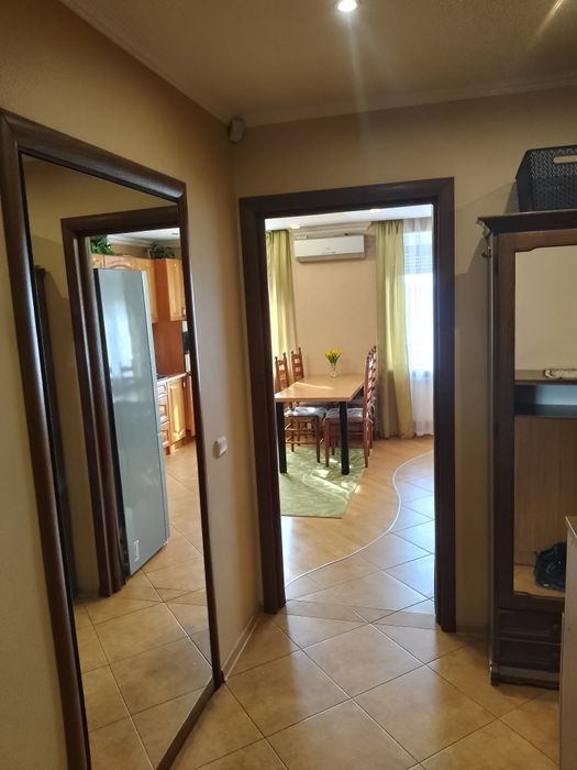 Здається 3 кімнатна квартира