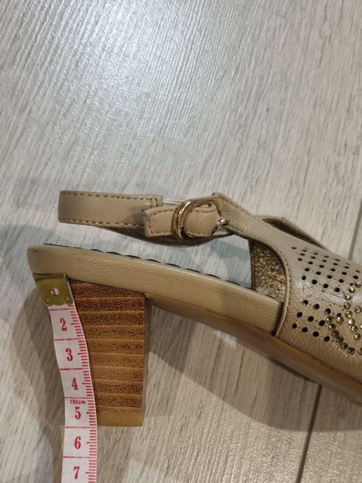 Buty na niskim obcasie