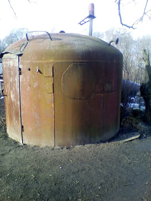 Бочка 18 кубов. сталь чёрная, толщина 10 мм. Вес 2200 кг.