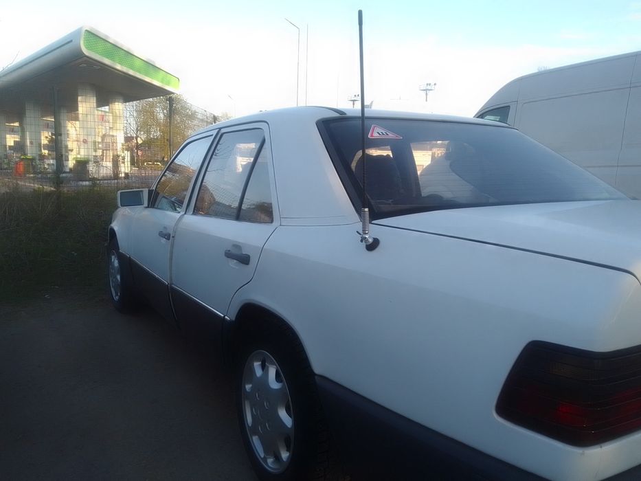 Продам мерседес 124