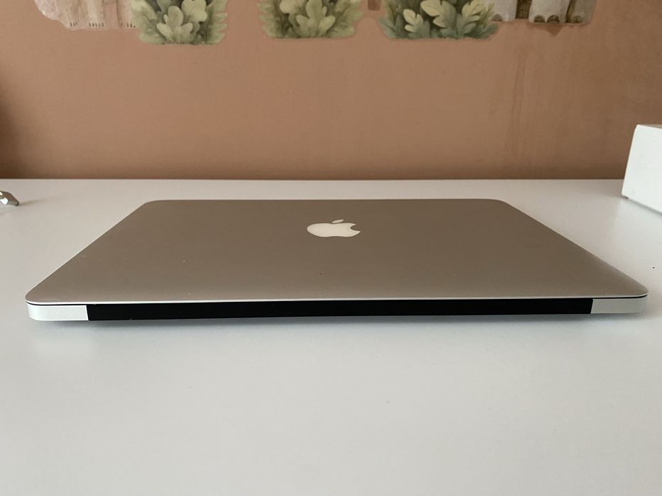 MacBook Air 13.3 (2017), 8/128