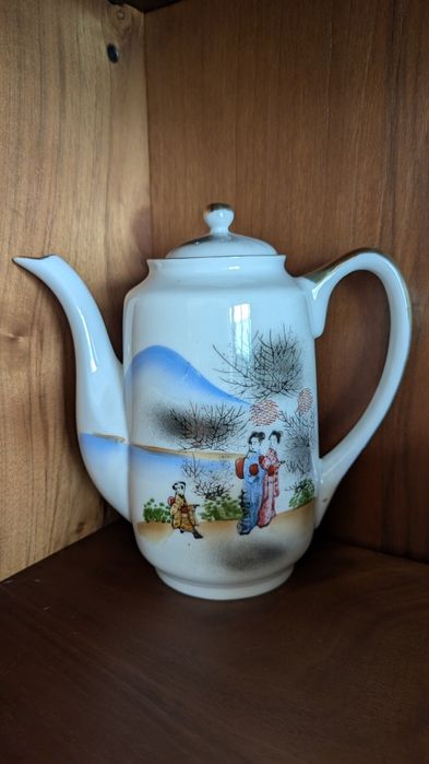 Maravilhoso serviço de café tête à tête em porcelana fina oriental
