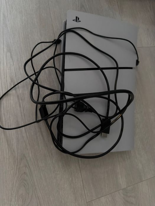 ps5 digital slim 825 gb (bez napędu) 2 pady