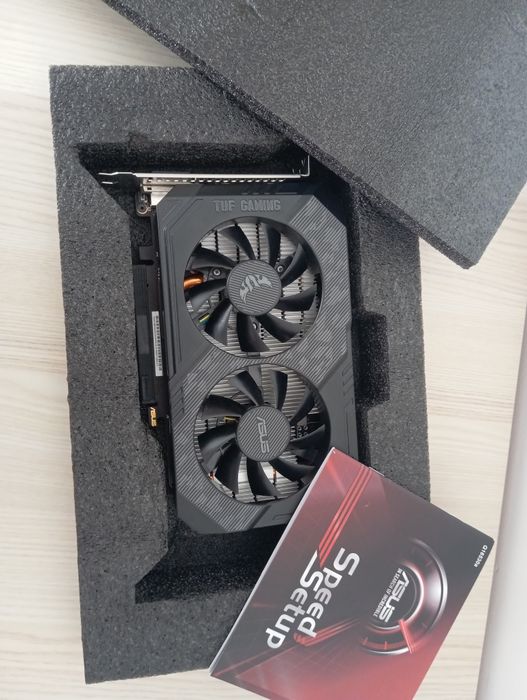 Nvidia GTX 1650 4GB ASUS  OC