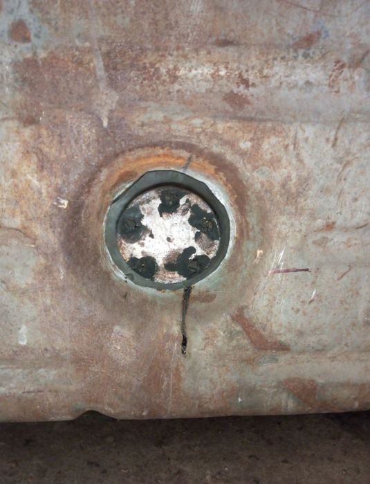 Бак     паливний