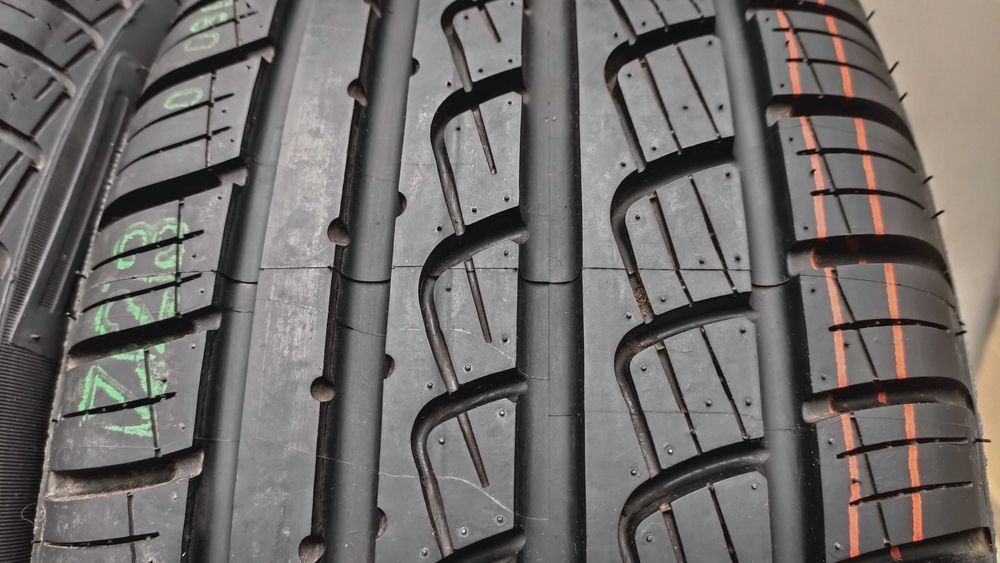 Шини 215/55R16 Pirell.