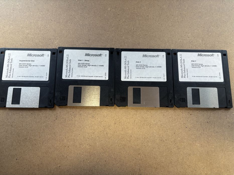 MS-DOS 6.22 Plus Enhanced Tools – oryginalny zestaw dyskietek 3,5”