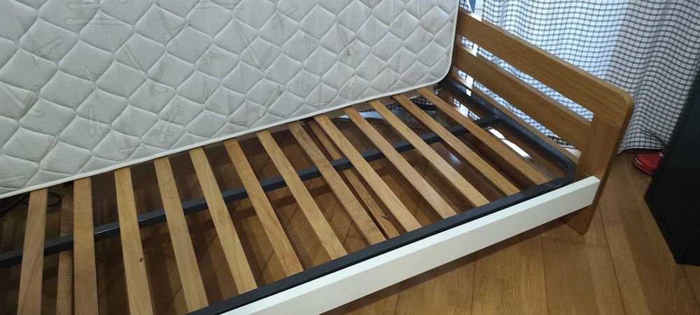 Cama Com Colchão