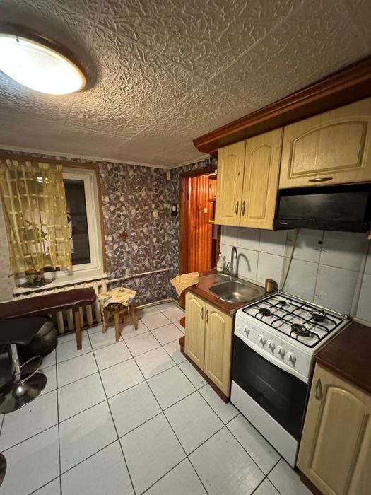 Приватні Продам ДВІ  нерухомість 160 квадратів ,100 метрів від мед кол