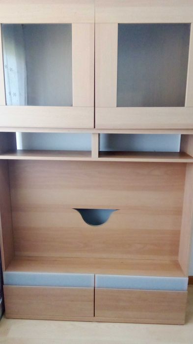 Moveis TV IKEA (Sobrepostos, com iluminação, vidro e arrumação)