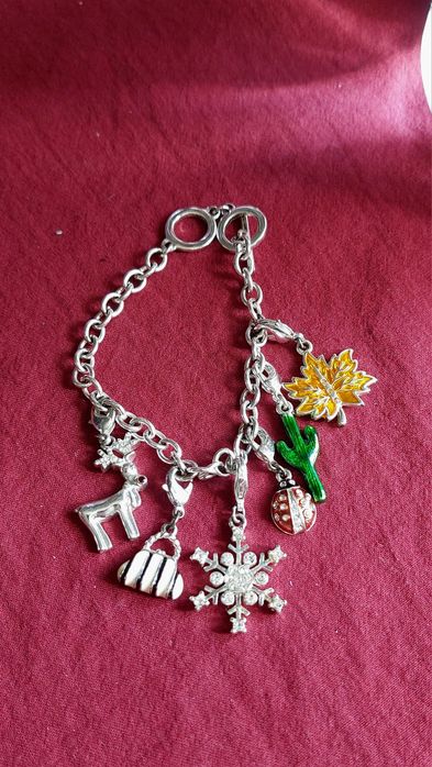 Bransoletka charms Avon zawieszki