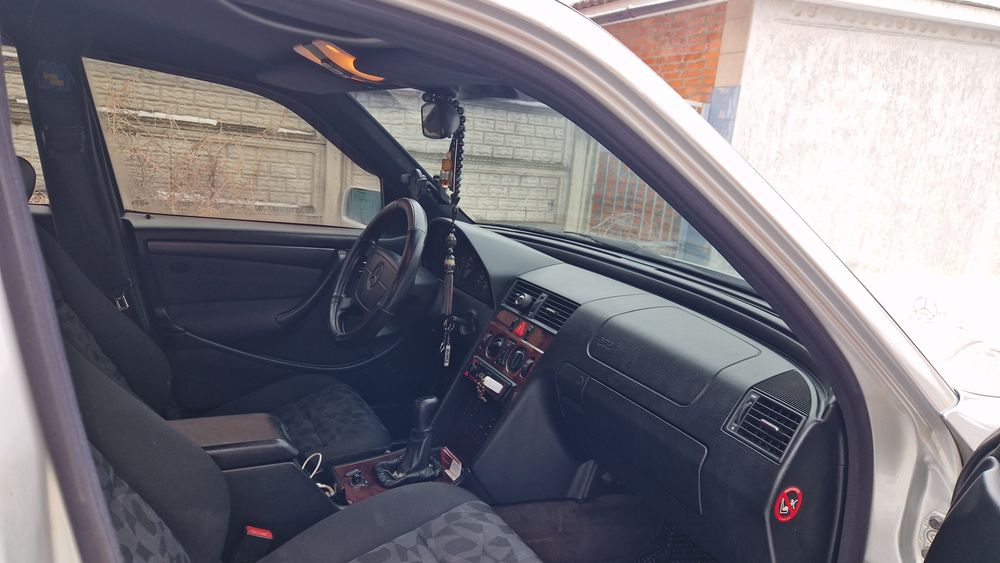Продам Мерседес w202 c180 1.8газ бензин