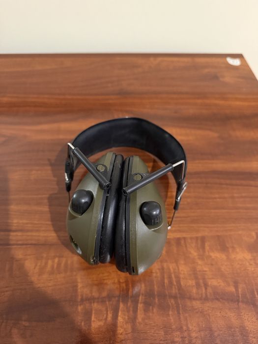 Supressores de ruido eletronicos para tiro