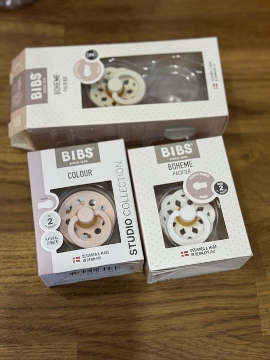 Набір пустушок Bibs 6-12