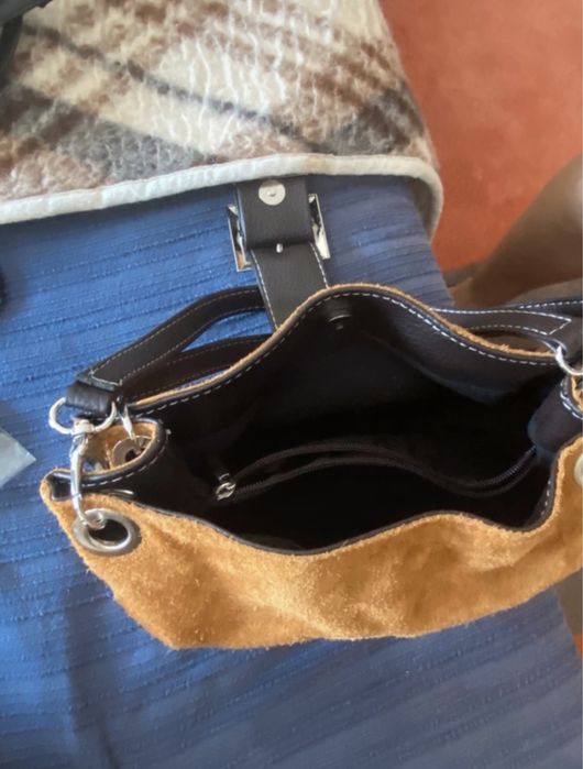 Mala de pele castanha