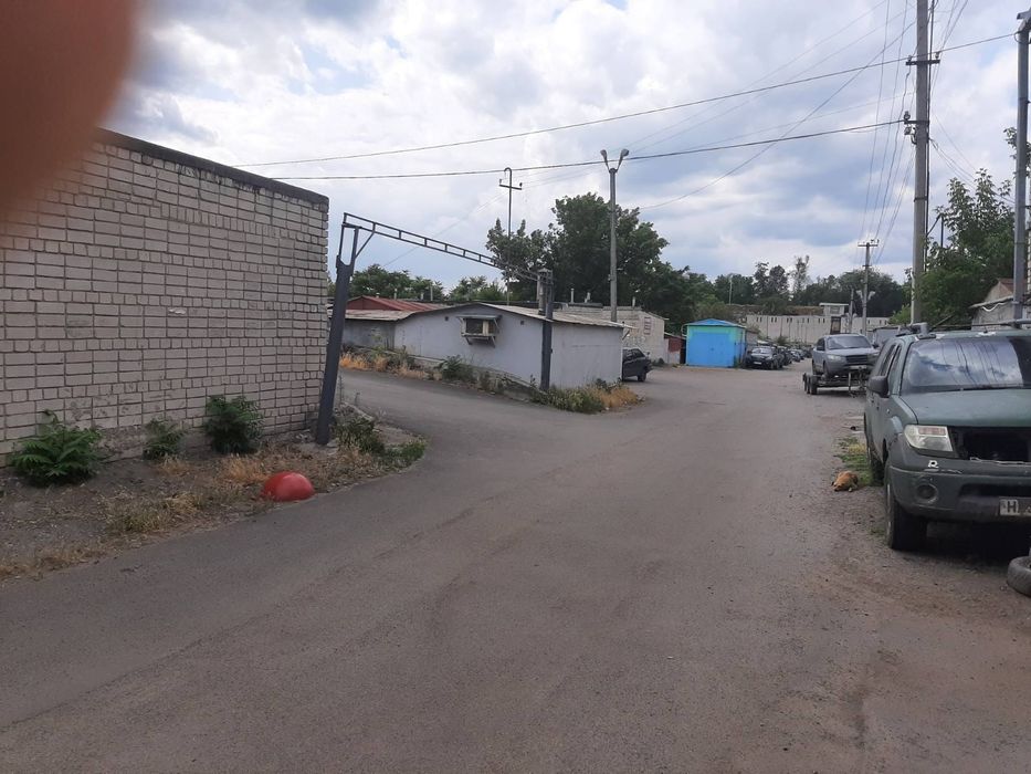 Продам двухэтажный гаражж