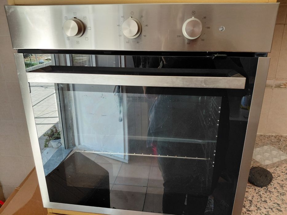 Forno praticamente novo