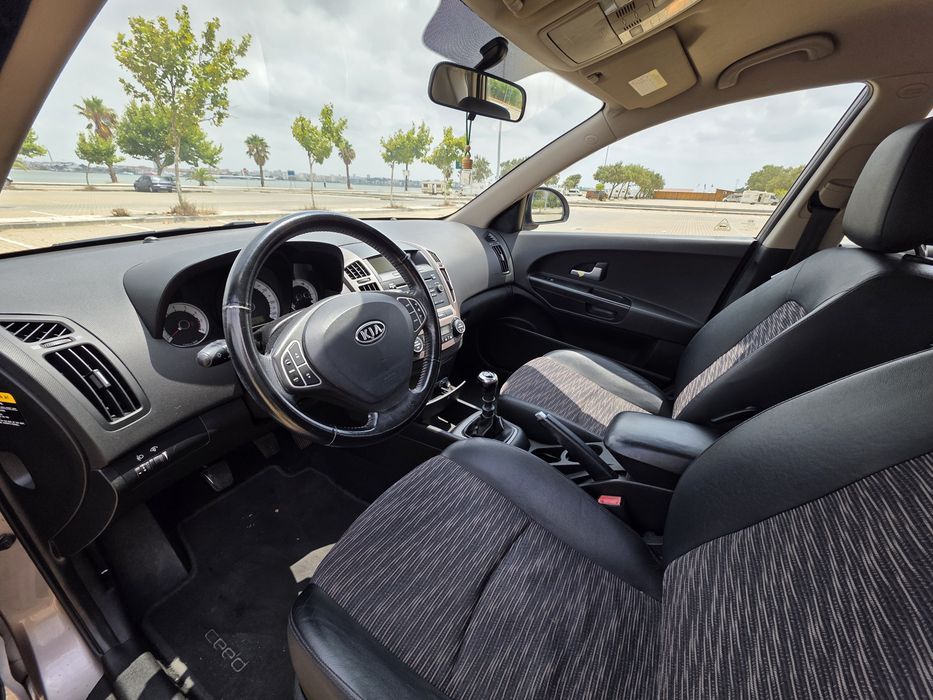 Kia Cee'd 1.4 Gasolina (109cv) | Impecável | IUC Antigo Pago Até 2027