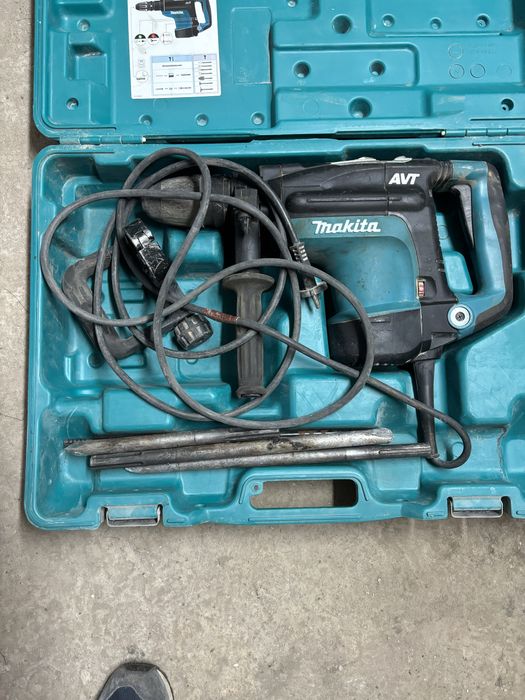 Młot  budowlany Makita