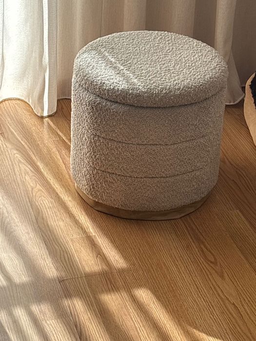 Sofá Bege com 1 ano de uso