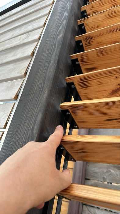 Посилені механізми поворотні ВудБразерс, садові жалюзі, вуличні жалюзі