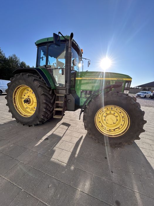 Ciągnik rolniczy John Deere 7710