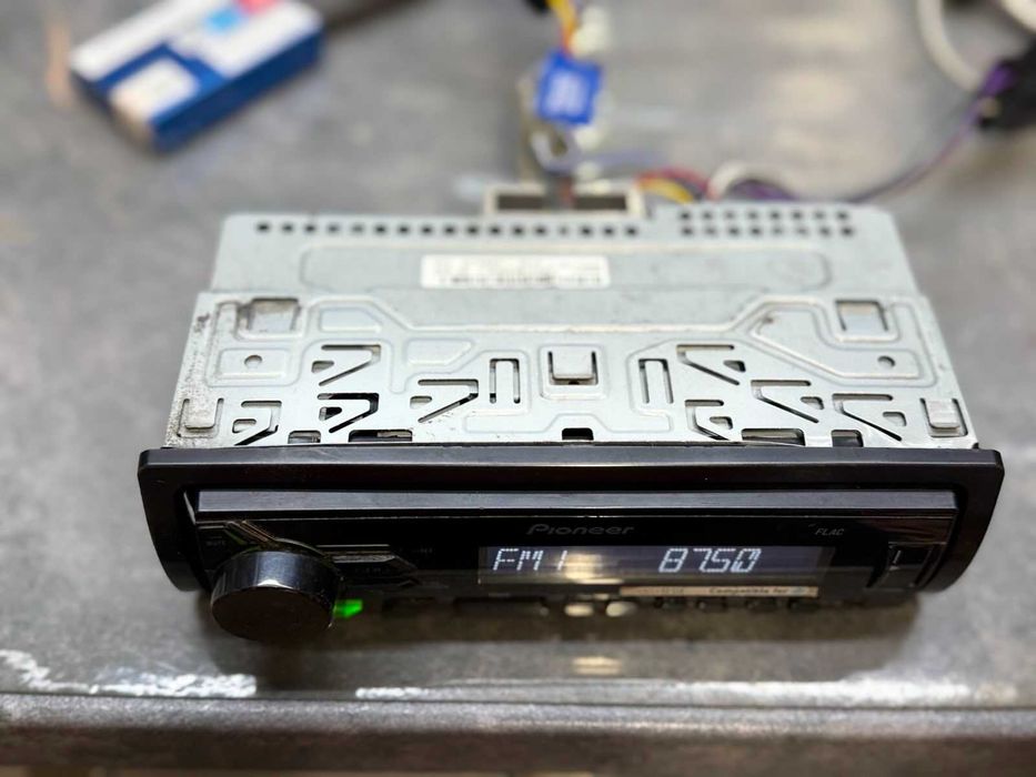 Fabryczne Radio Skoda Fabia III Pioneer MVH-190UBG