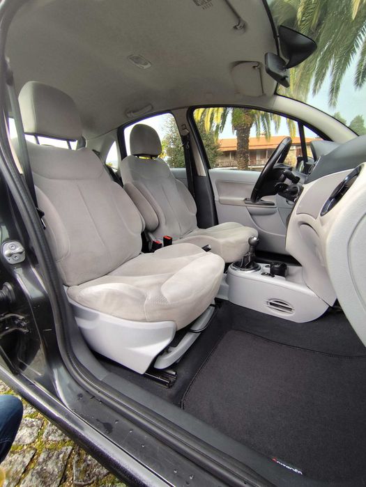 Citroën C3 1.4 Hdi Exclusive - Nacional - Revisão Geral Feita