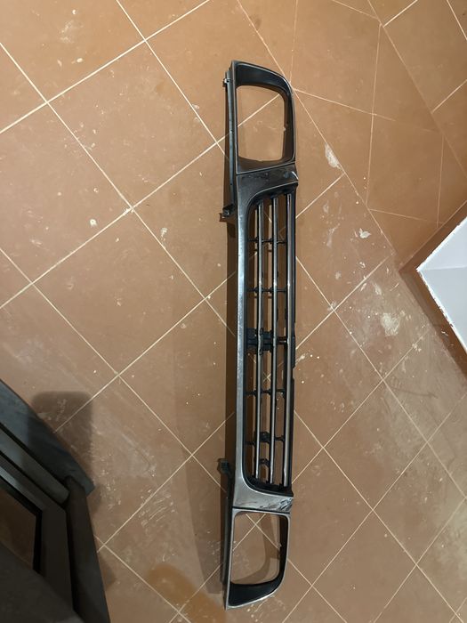 Grelha da frente Mitsubishi L200 k74