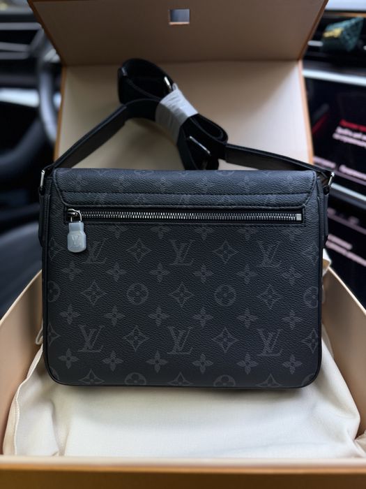 Сумка Louis Vuitton District