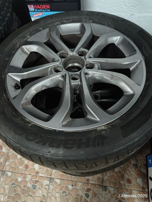 Jantes Mercedes com pneus