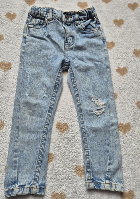 Spodnie jeansy 104