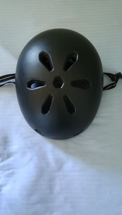 Kask tsg na hulajnogę