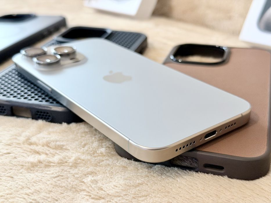 Apple iPhone 15 Pro Max 1TB Natural Titanium stan idealny