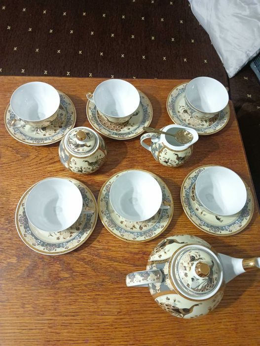 Elegancki zestaw do kawy i herbaty