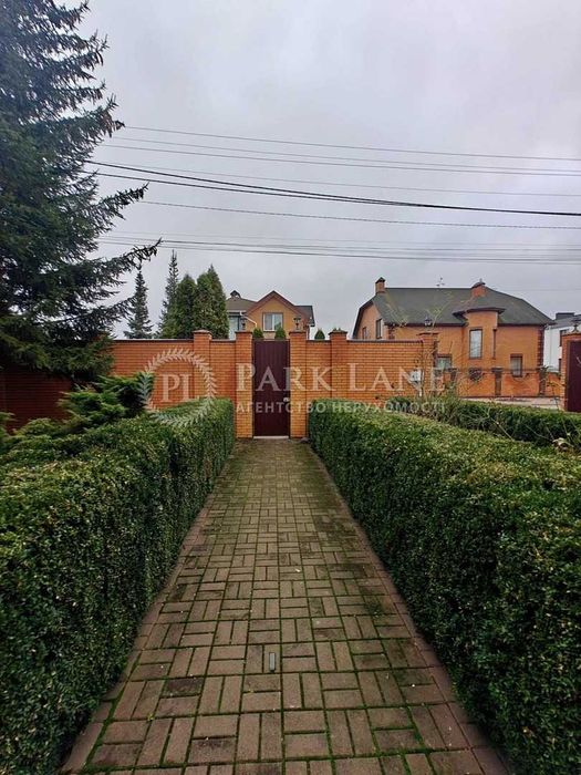 Щасливе. Затишний будинок з ремонтом