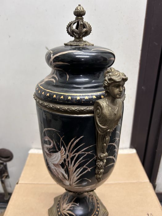Wazon/Puchar/Amfora porcelanowa Wong Lee