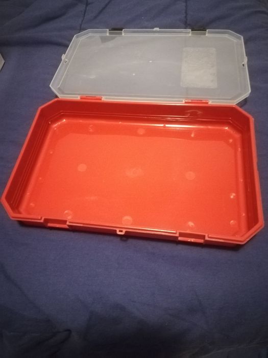 Caixa em plástico