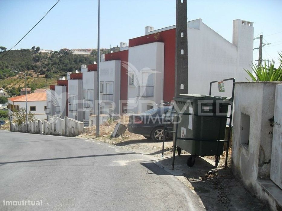 PANCAS. Lote de terreno urbano com 454m2 — Alenquer (Santo Estêvão E Triana), Lisboa