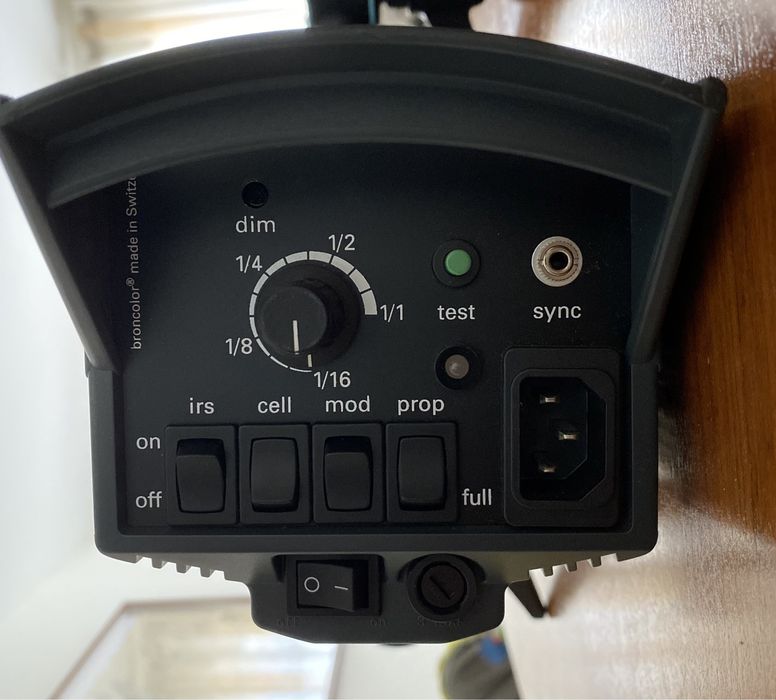 2x Broncolor minipuls 200 (Vendo Conjunto ou Unidade €250.00)