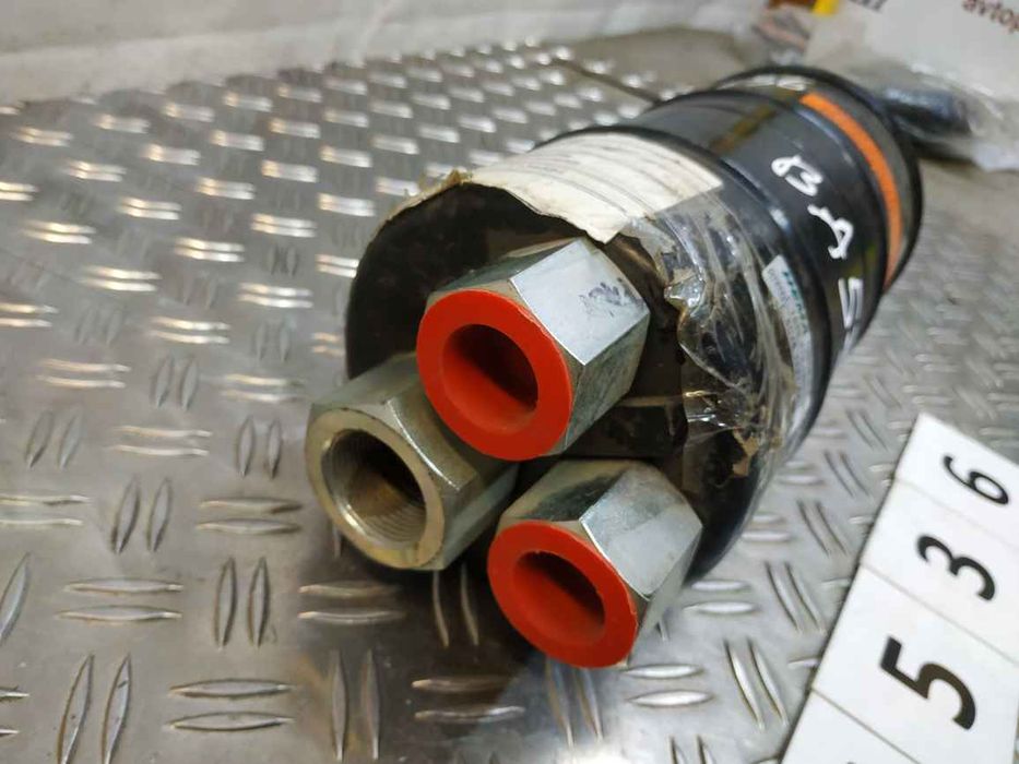 Ford Cargo 03- бачок ГУР  BA0536 T134584