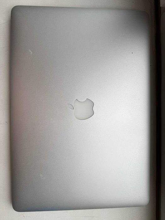 MacBook Pro retina, 15-inch (2015), 16Гб