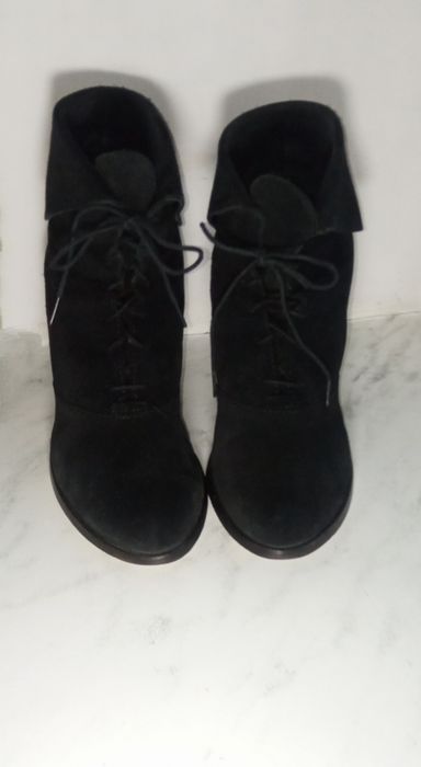 Черевики ботильйони замшеві