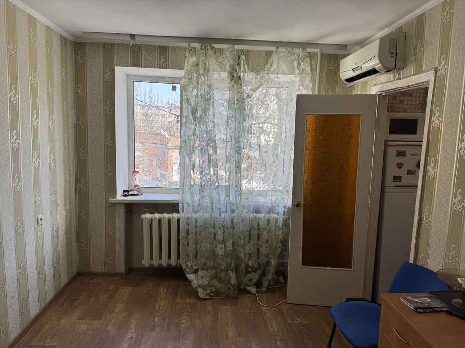 ПРОДАМ 1 кімнатну квартиру в Центрі